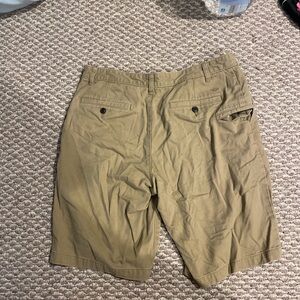 Men’s khaki shorts in decent condition